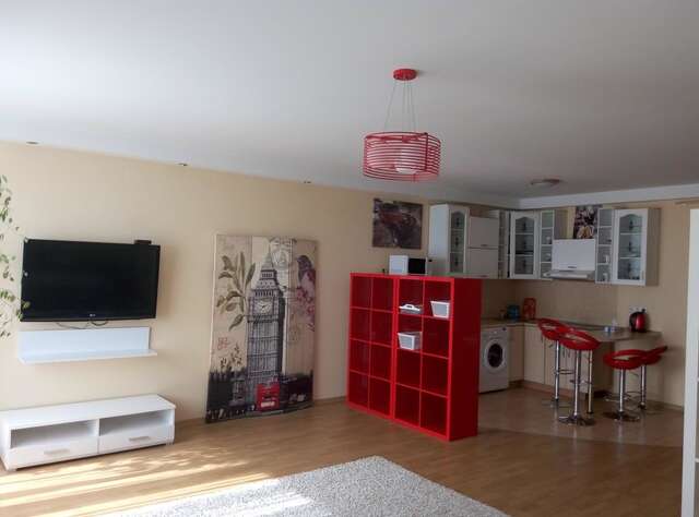 Апартаменты Apartment Red and White Одесса-15